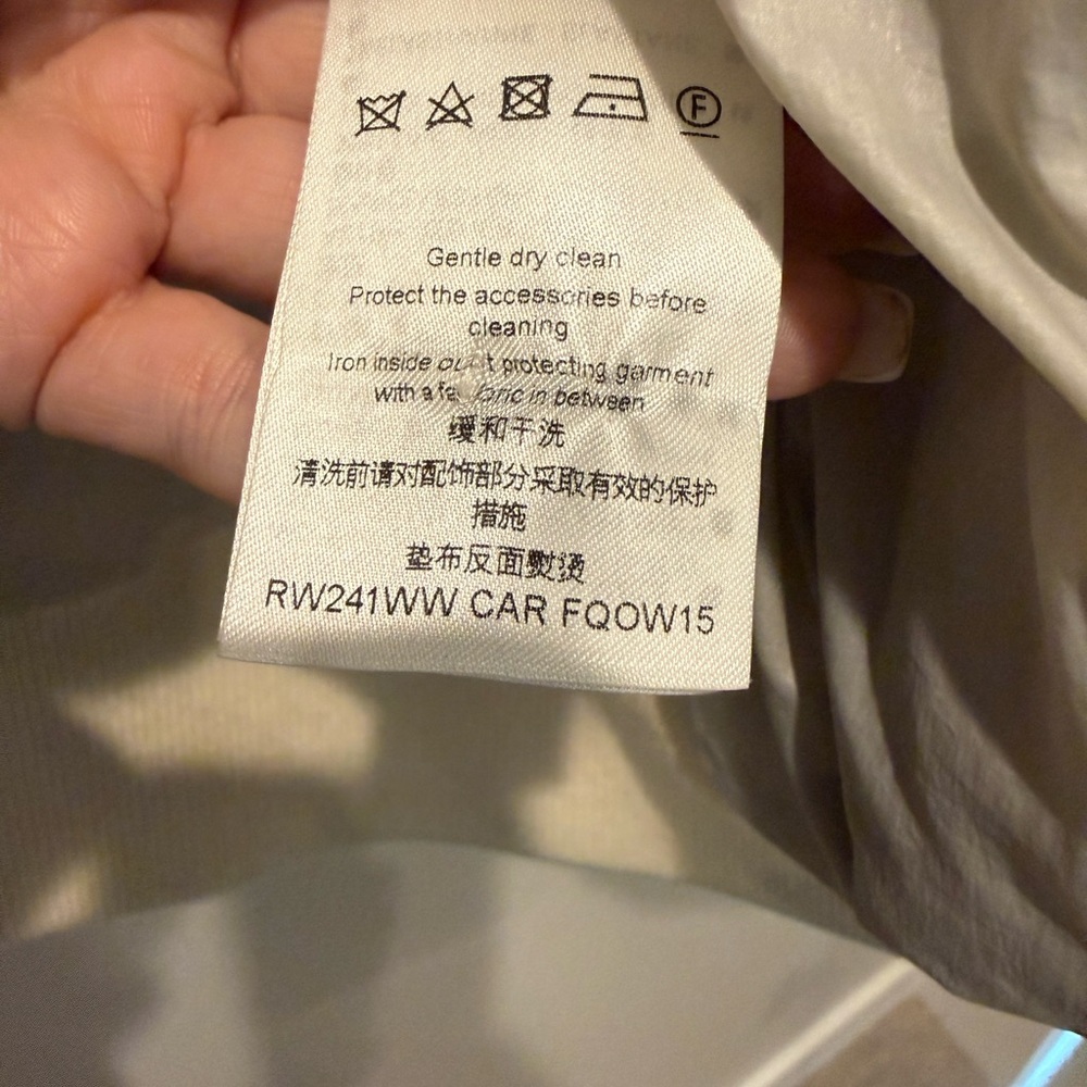 💋Louis Vuitton Beige Puffer Jacket 009 - Picture 9 of 15